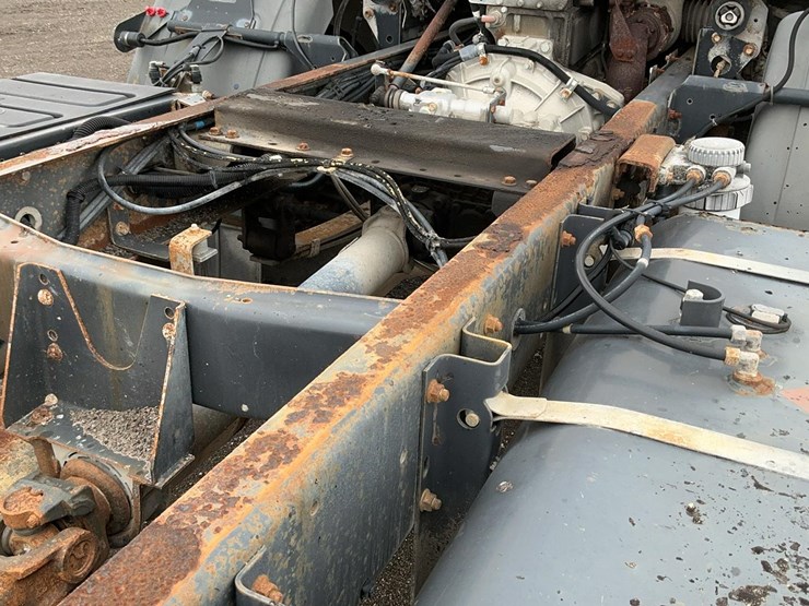 #2001-•-2011-mack-midlum-truck-chassis-image-40