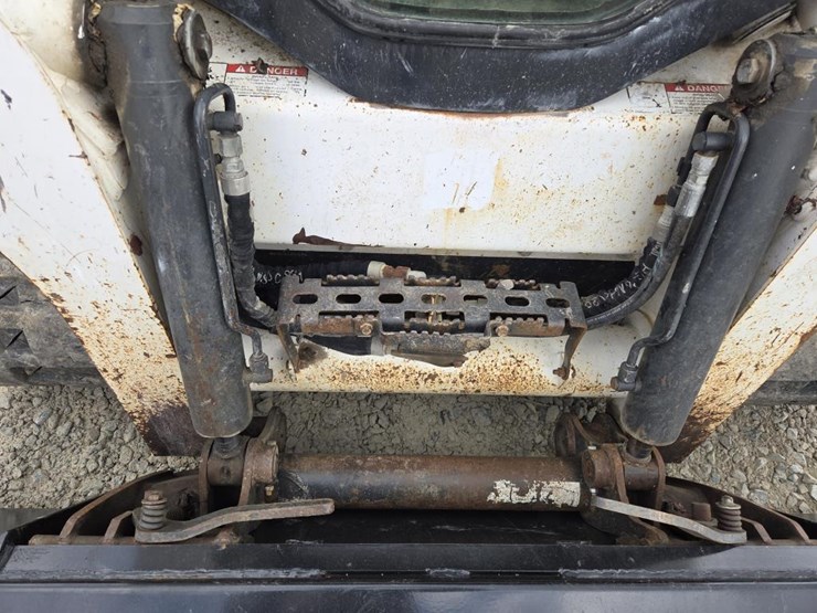 2019-bobcat-t740-image-13