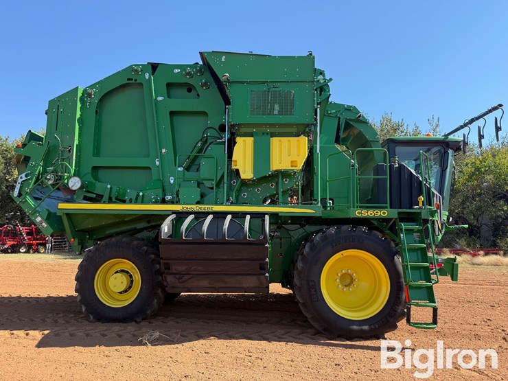 2018-john-deere-cs690-image-4