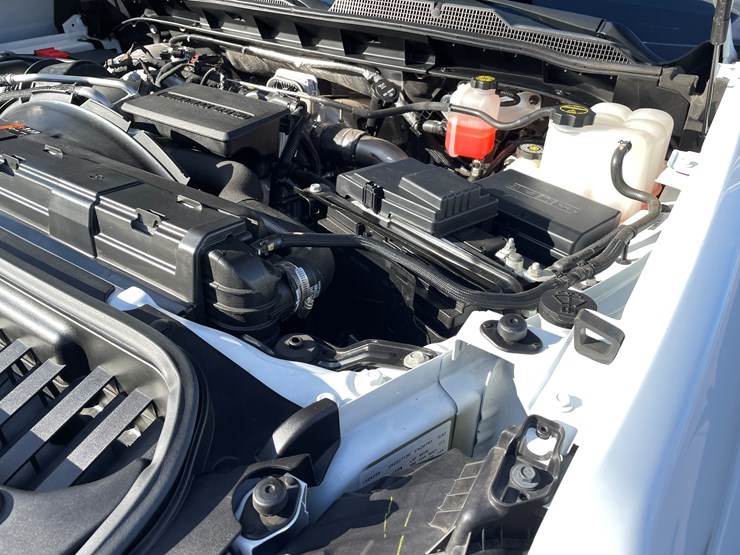 2025-chevrolet-silverado-image-77