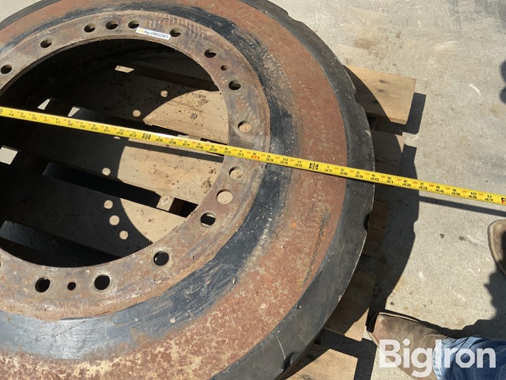 challenger-65-tire/wheel-assembly-image-16