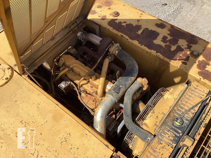 1998-deere-690e-lc-image-16