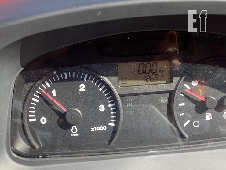 2007-kubota-m6040dt-image-18