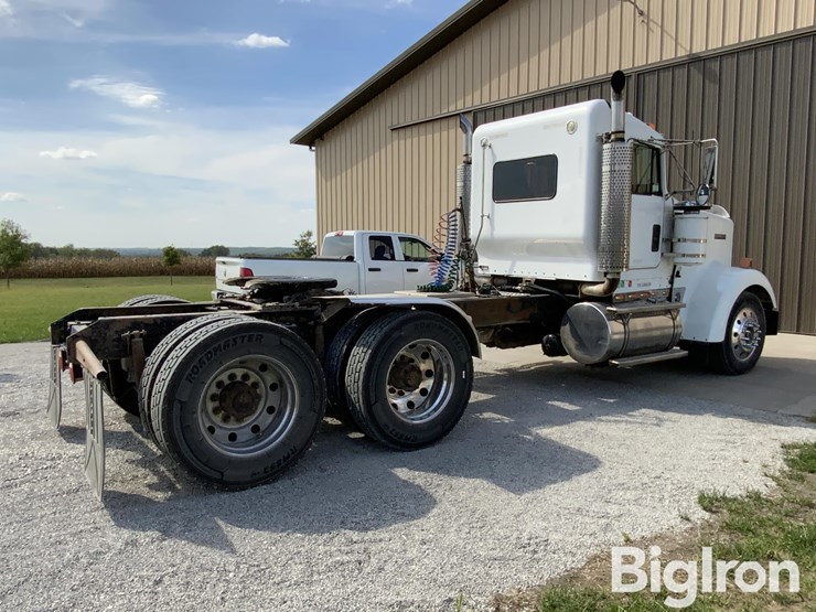 2005-kenworth-w900-image-5