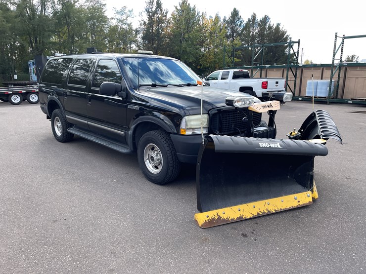 2003-ford-excursion-image-3