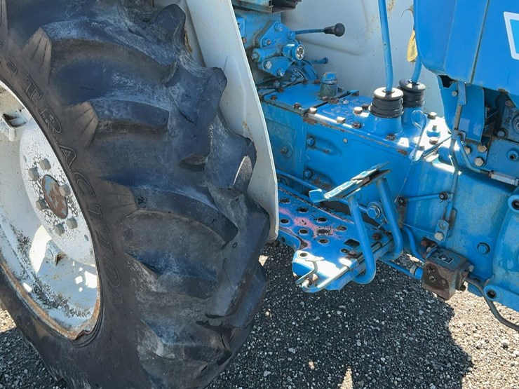 1983-ford-1510-image-24