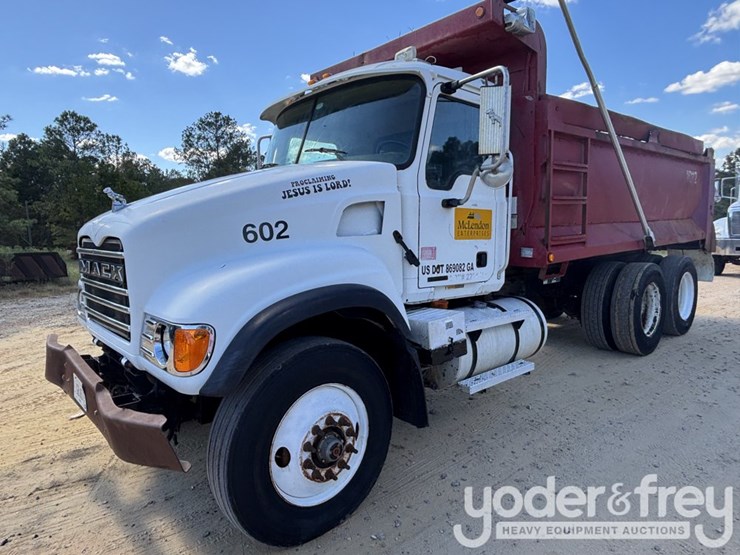 2003-mack-cv713-granite-image-1