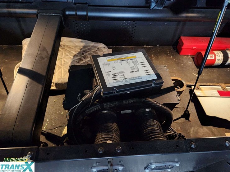 2018-peterbilt-579-image-39