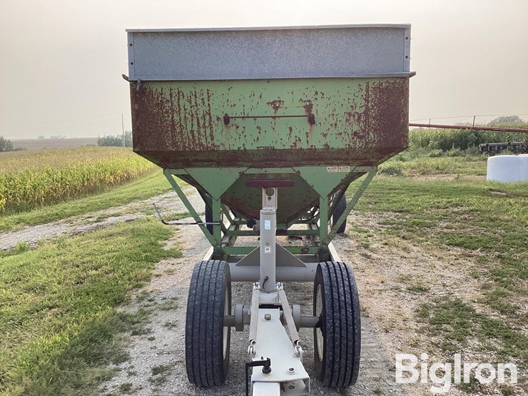 parker-gravity-flow-wagon-on-circle-k-running-gear-image-11