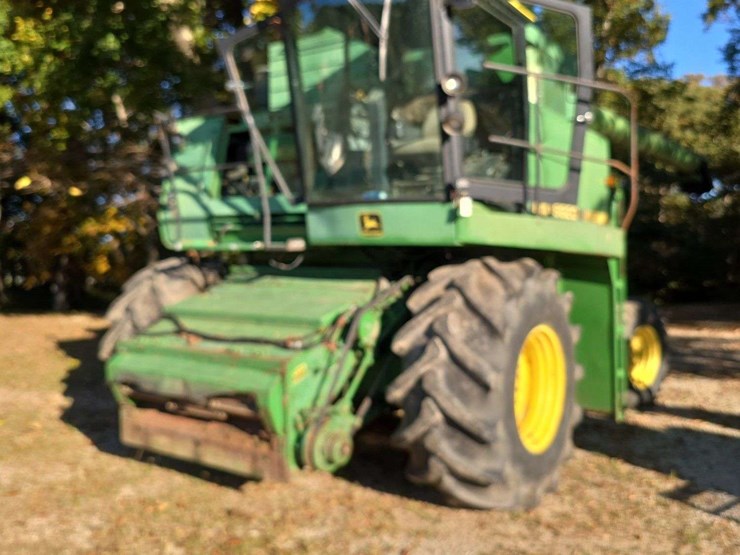 1982-john-deere-8820-image-3