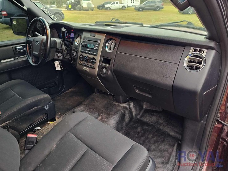 2016-ford-expedition-image-21