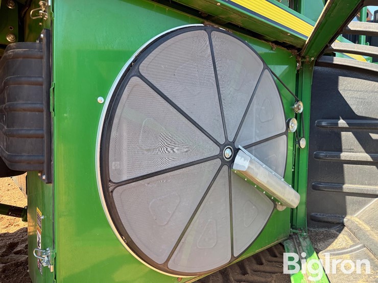 2018-john-deere-cs690-image-16