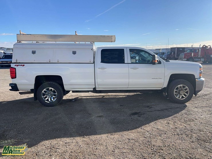 2018-chevrolet-silverado-3500hd-image-5