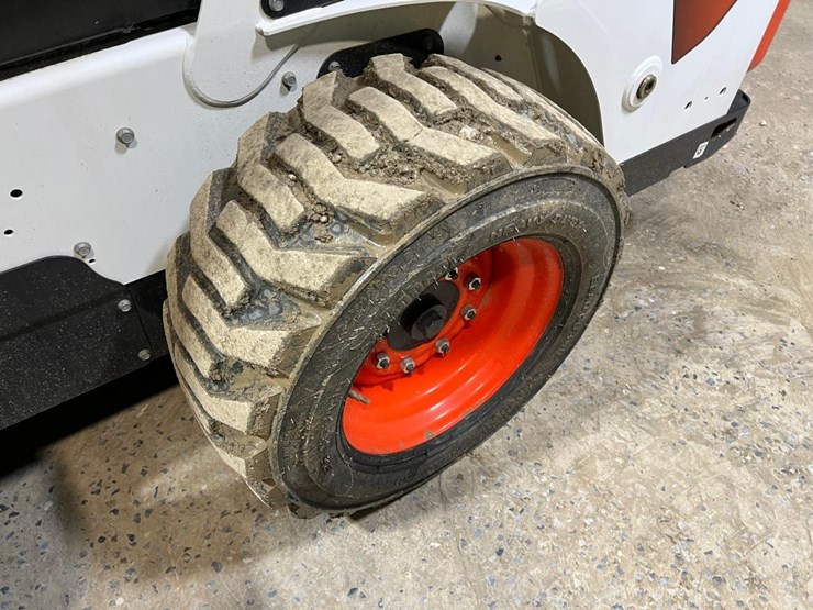 2021-bobcat-s590-image-13