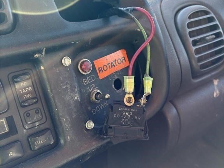 2001-dodge-ram-3500-image-16