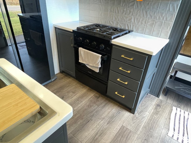 #4502-•-2025-forest-river-xlr-nitro-lux-toy-hauler-(wi-title)-image-71