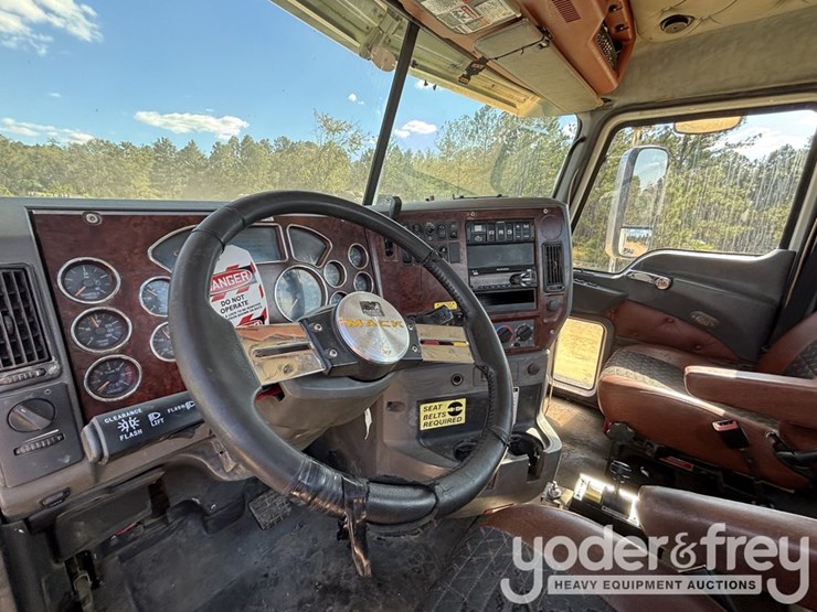 2017-mack-chu613-image-9