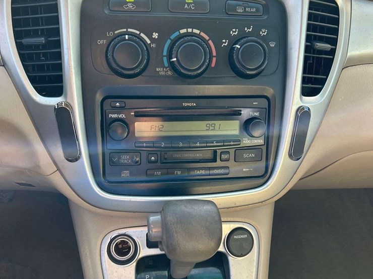 2005-toyota-highlander-image-15