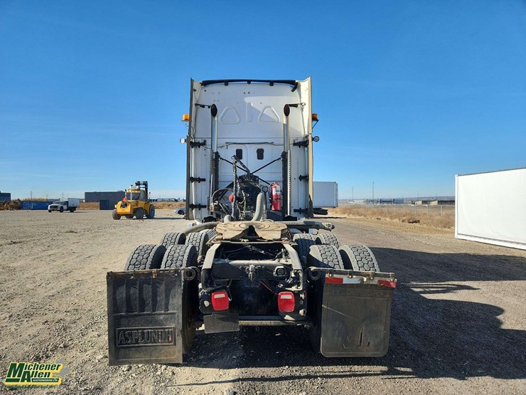 2024-western-star-57x-image-22