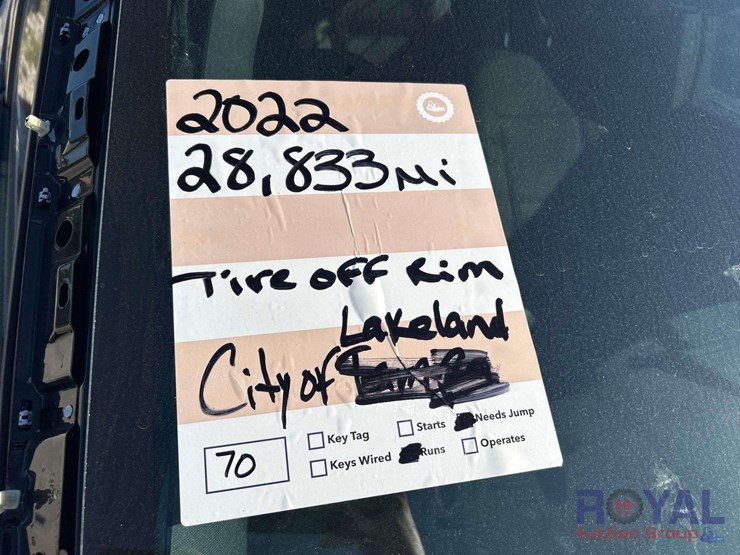 2022-ford-explorer-image-21