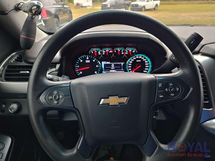 2018-chevrolet-tahoe-image-17