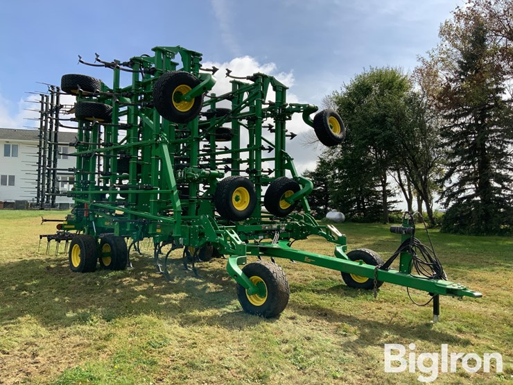 2022-john-deere-2230fh-image-3