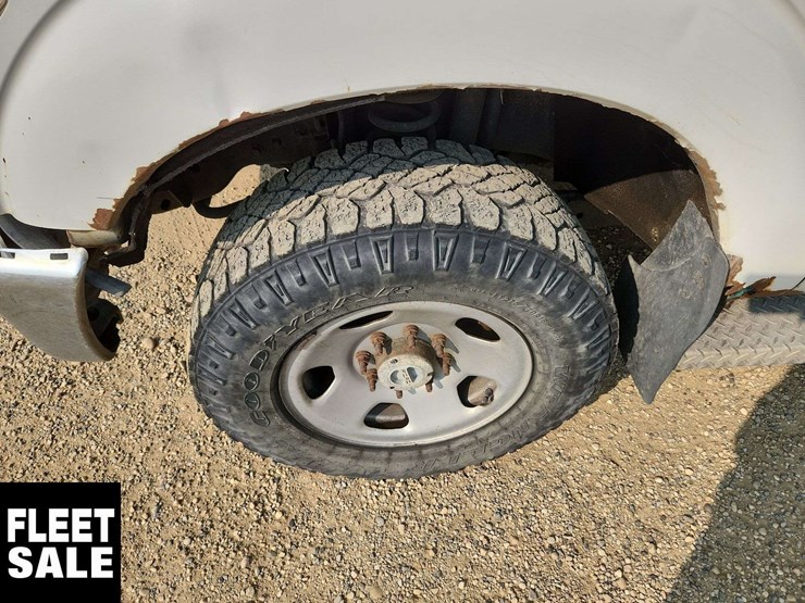 2011-ford-f350-image-27