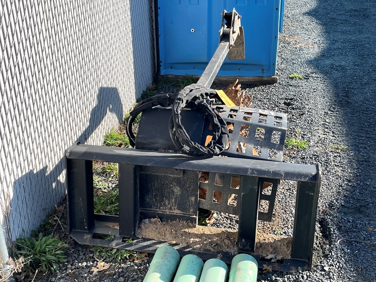 #5668-•-skid-steer-mount-trencher-image-4