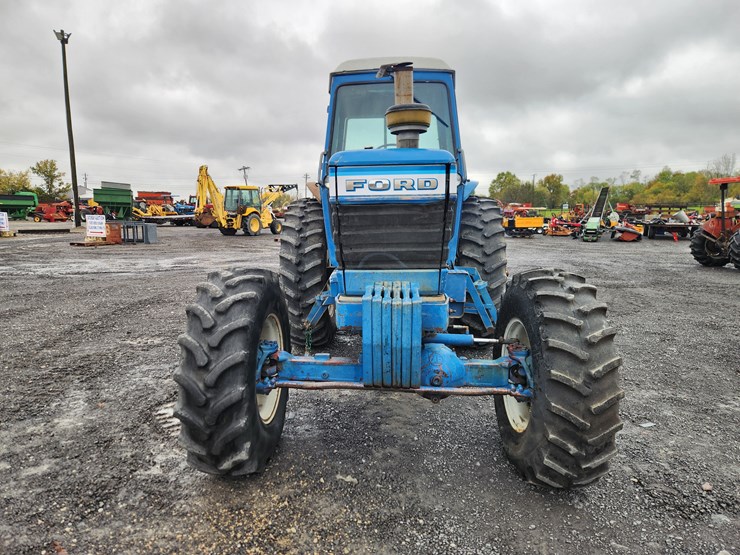 1341-ford-tractor-image-3