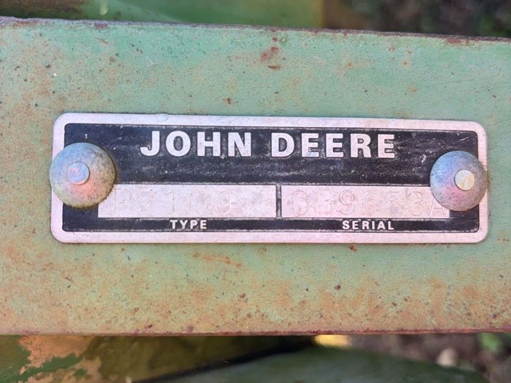 john-deere-7100-image-10