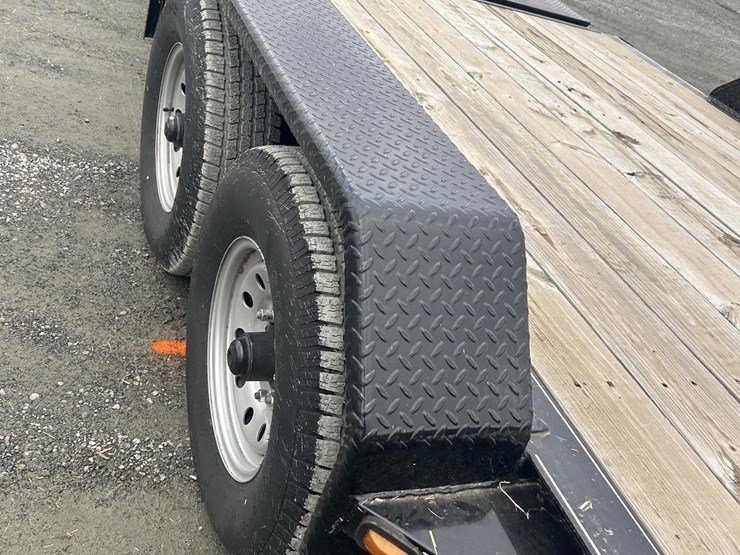 2022-titan-trailer-image-4