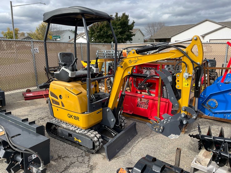 #14010-•-unused-cfg-qk18r-mini-excavator-(o12)-image-2