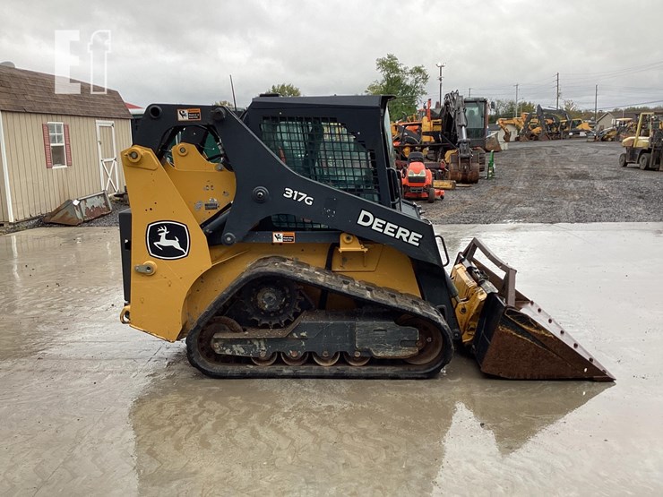 2020-deere-317g-image-5