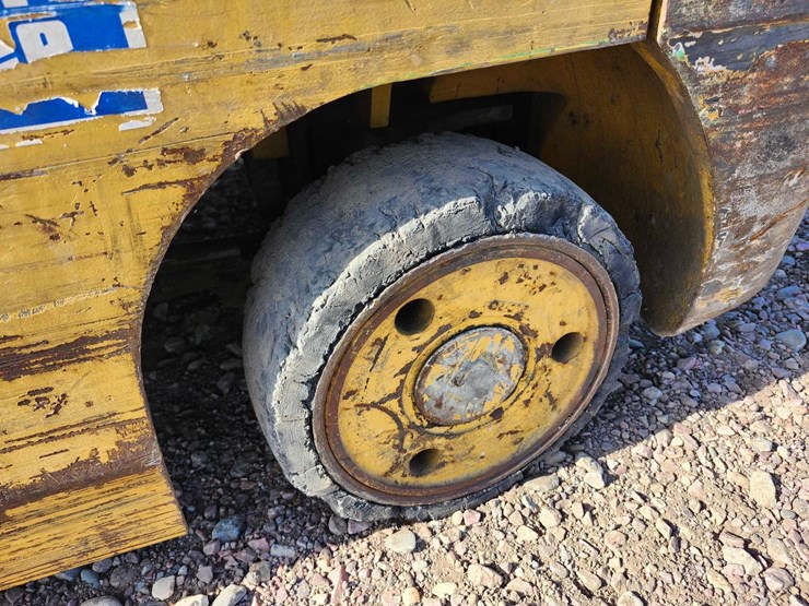 caterpillar-30-warehouse-forklift-image-15