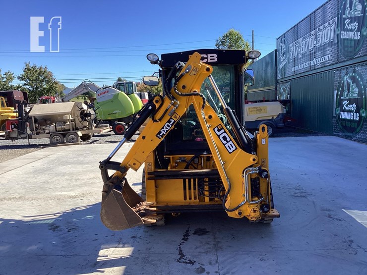 2021-jcb-1cxt-image-3