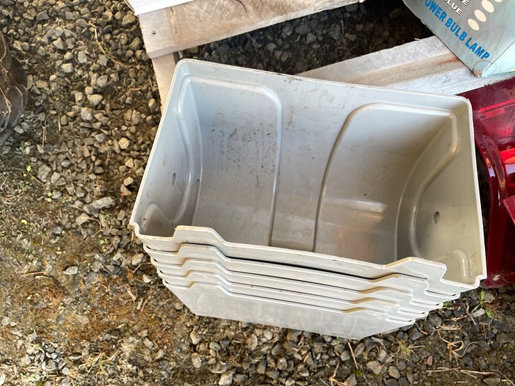 #5721-•-assorted-automotive-related-items-image-13