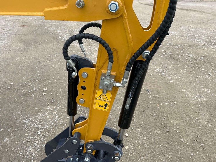 2025-sdlanch-sdle18p-mini-excavator-image-14