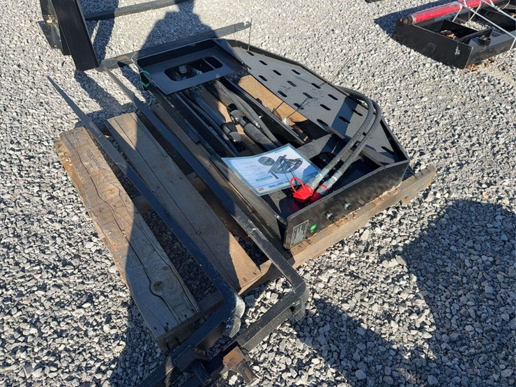 skid-steer-side-shift-fork-image-1