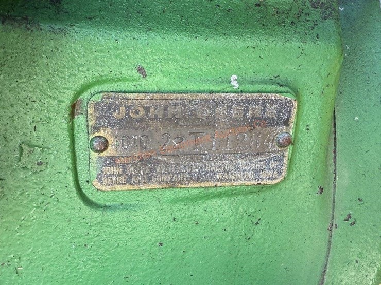 john-deere-4010-image-24