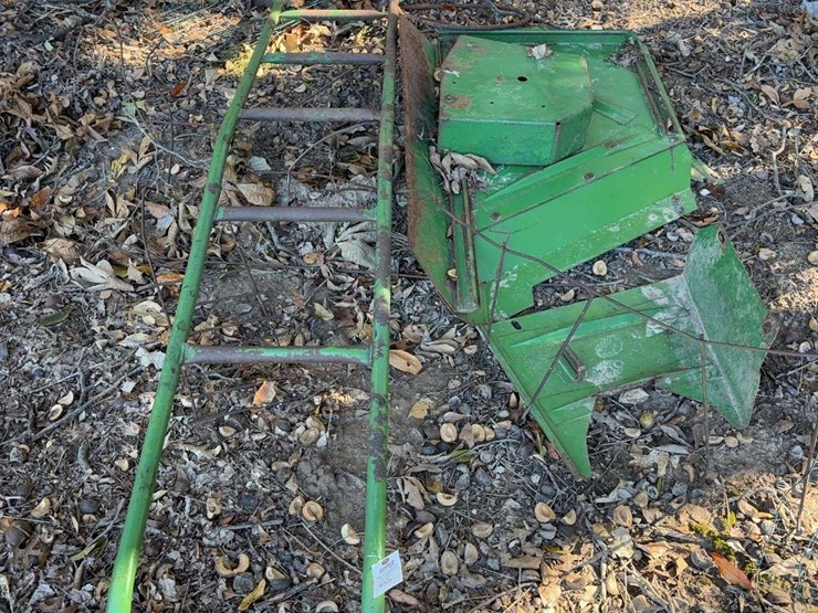 john-deere-ladder-and-side-shields-image-1