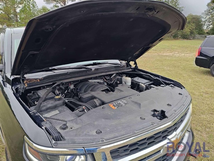 2017-chevrolet-tahoe-image-9