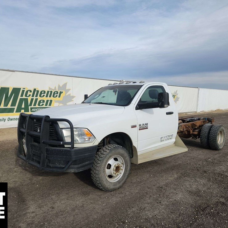 2017 Ram 3500 4X4 S/A Cab & Chassis