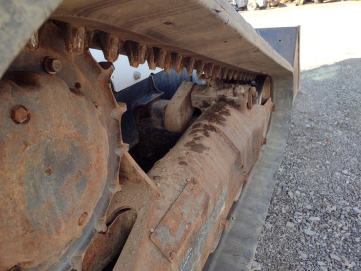 bobcat-t870-image-32