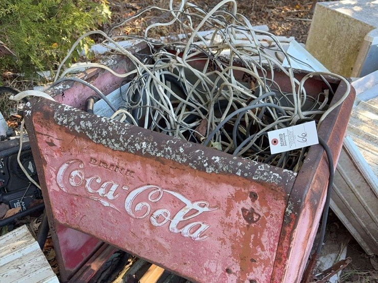 vintage-coco-cola-cooler-with-original-sides-image-1