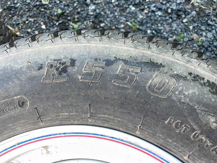 #5706-•-(2)-st205/75d15-tires-on-5-bolt-rims-image-6