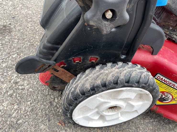 #14030-•-(2)-toro-recycler-lawn-mowers-(o4)-image-25