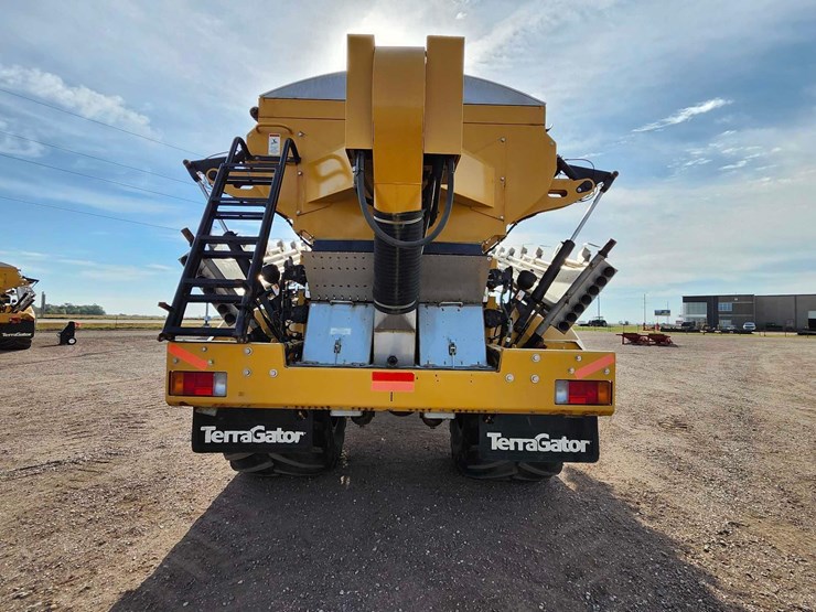 2018-agchem-9300b-terragator-image-7