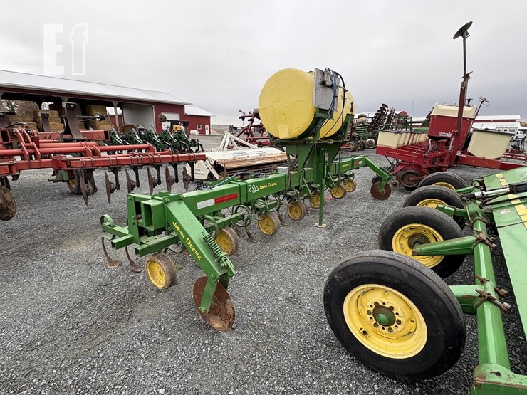 john-deere-100-image-1