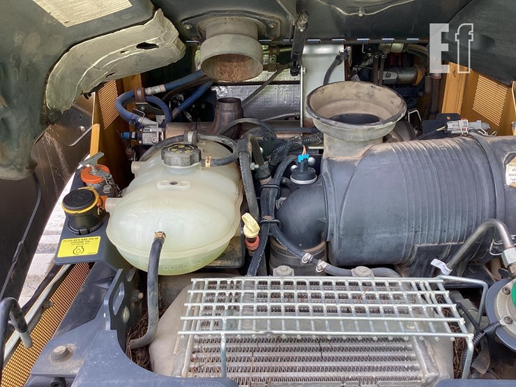 2020-deere-331g-image-13