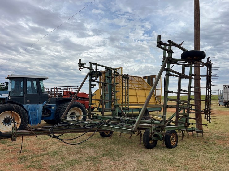 john-deere-1010-image-1